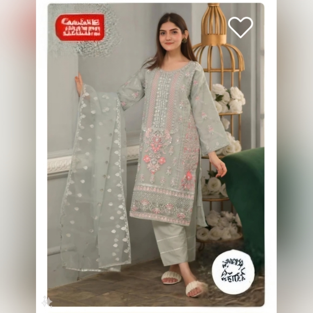 Pakistani 3 Piece Suit Small